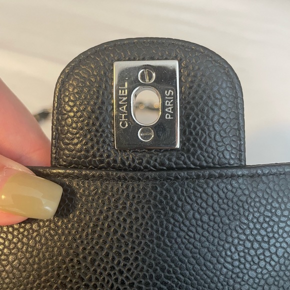 Chanel east west model black caviar single flap - Picture 3 of 10